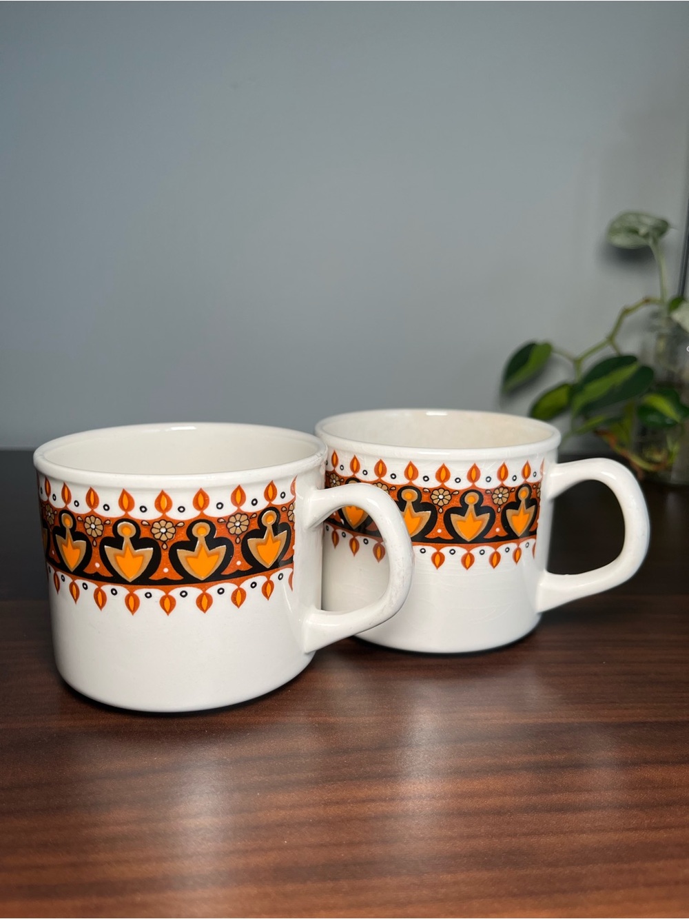 Set of 2 H. Aynsley English Ironstone mugs with mid-century modern design.